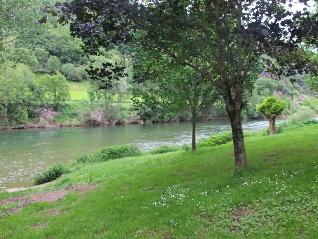 Giardino - Historic House by River in Ambialet