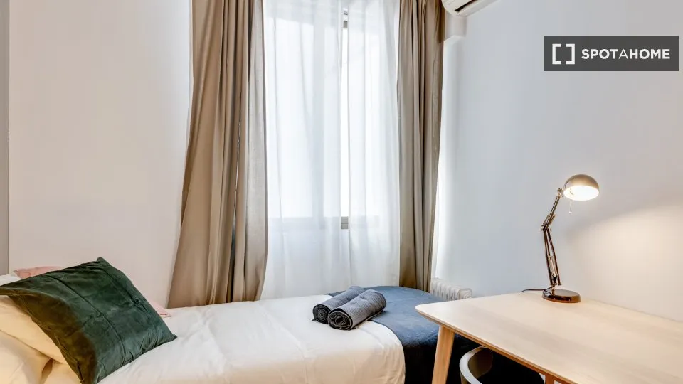 Chambres - Shared Flat with Modern Design in Madrid