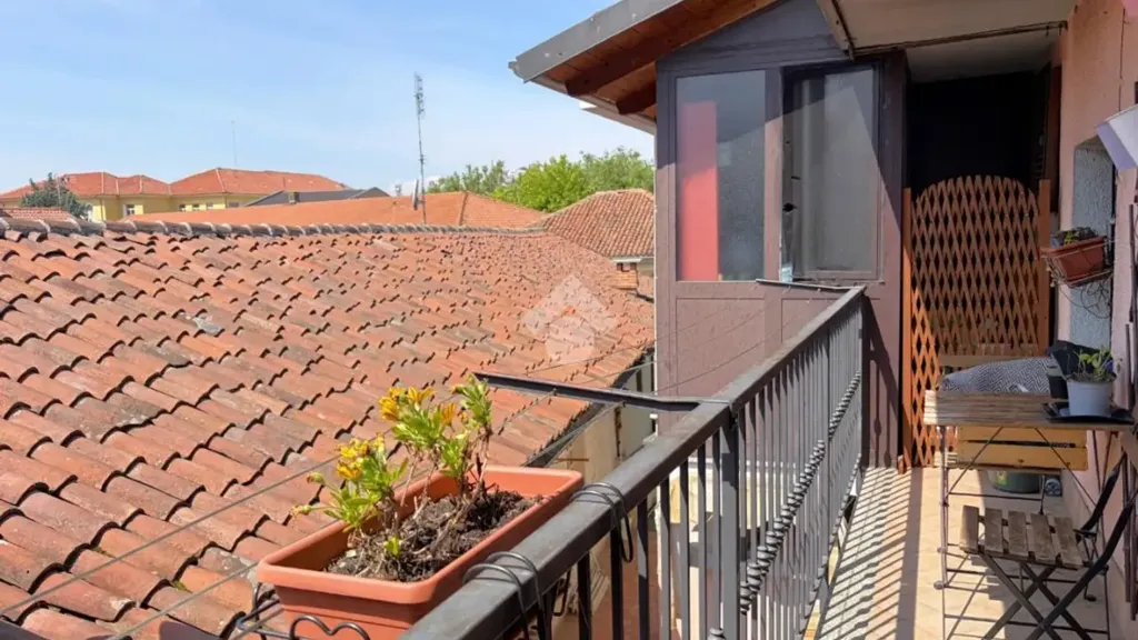 Balcon - 3-Room Apartment with Balcony in Santena