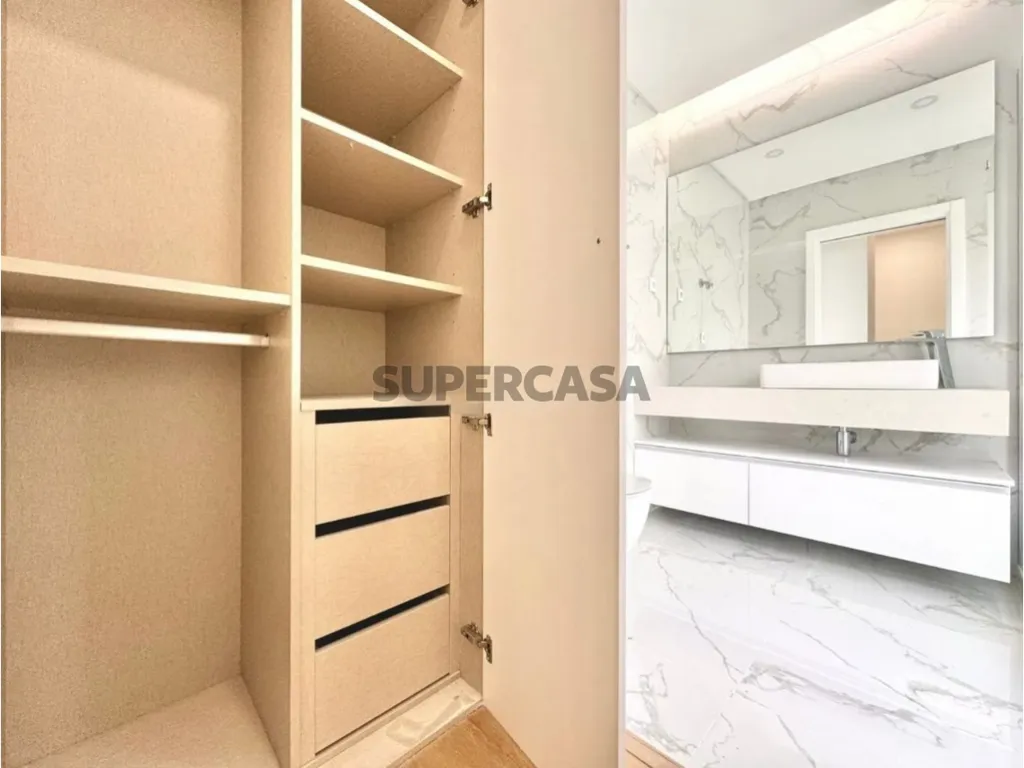 Rooms - Newly Built House with Terrace in Caparica