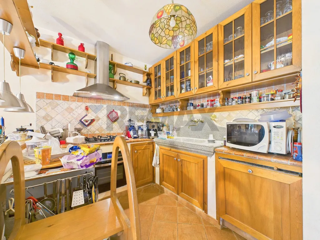 Cucina - Rustic-Style Semi-Detached Villa in Formello