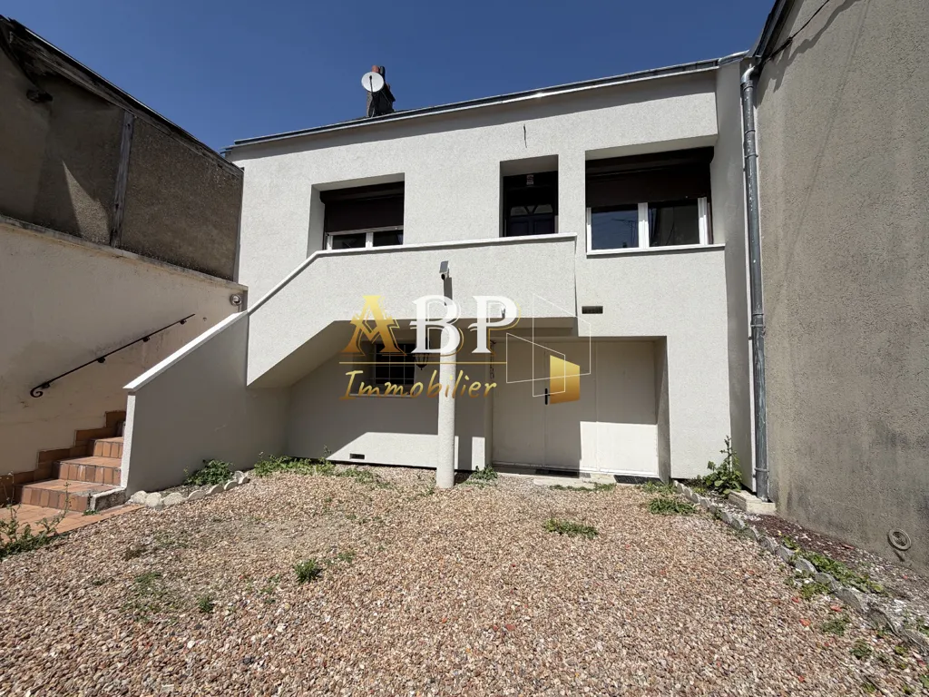 Välivaade - Refurbished 5-Bedroom House in Châteaudun