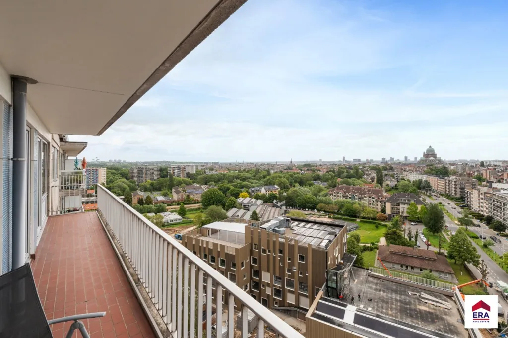 Modern Apartment with Basilica View in Ganshoren