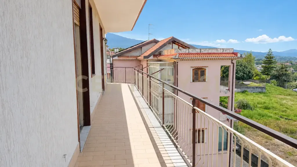 Rõdu - Apartment with Panoramic Views in Acireale