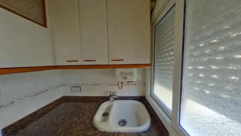 Kitchen - Bright Apartment with Balcony in Barcelona