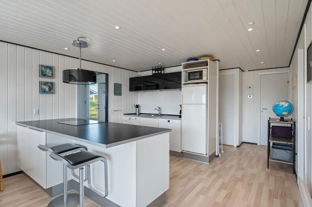 Cucina - Modernised Summerhouse with Sea View in Klegod