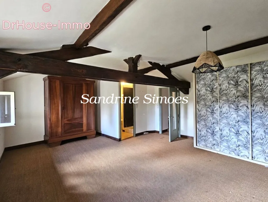 Chambres - Maison avec Terrain et Dépendances à Montmorillon