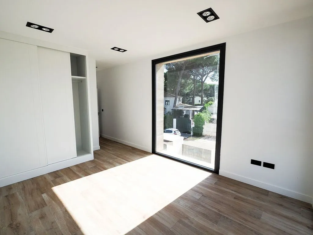 Toad - New Chalet with Pool in Bollullos de la Mitación