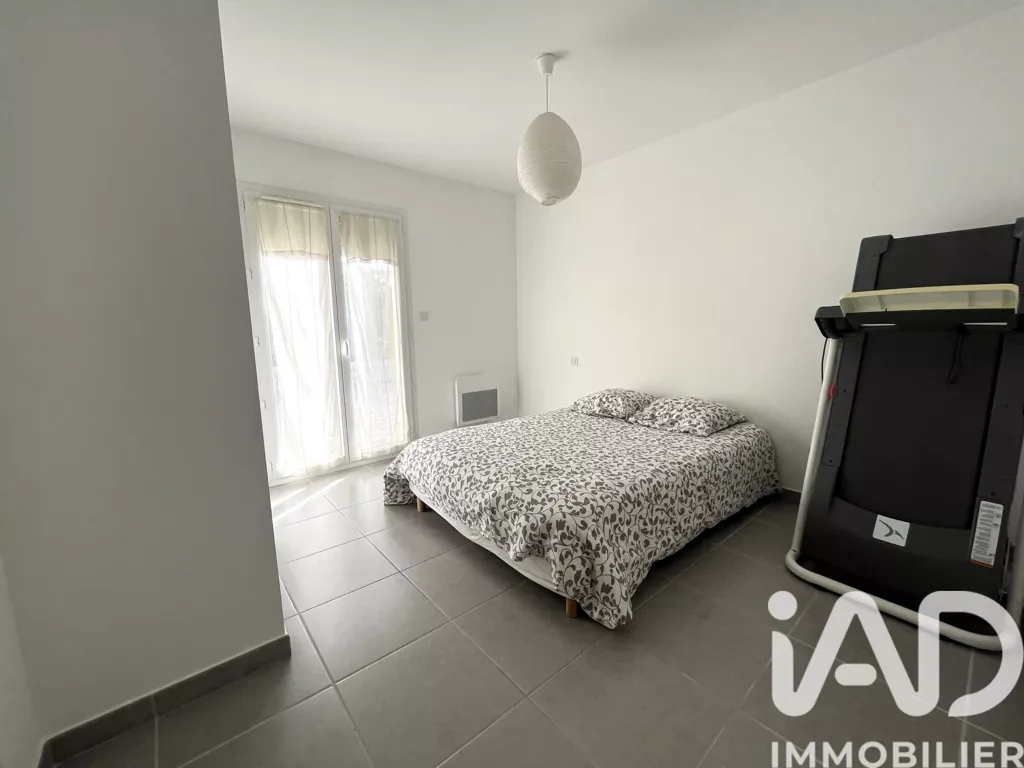 Magamistoad - Flat-Roofed Villa with Pool Potential in Autignac