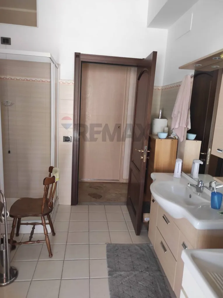 Vannitoad - Independent House with Terrace in Paterno'