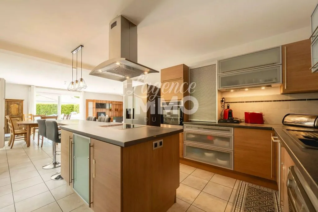 Köök - Luxury House with Pool in Doussard