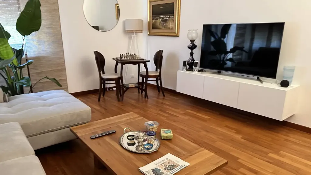Soggiorno - Villa with Private Garden in Montegranaro, Pesaro