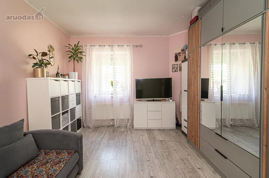 Magamistoad - 4-Bedroom Apartment with Garden in Vilnius