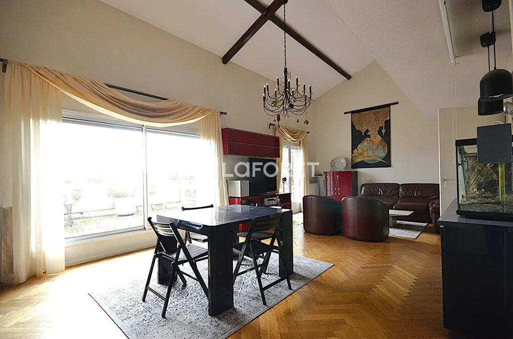 Söögituba - Duplex Flat with Terrace in Lyon