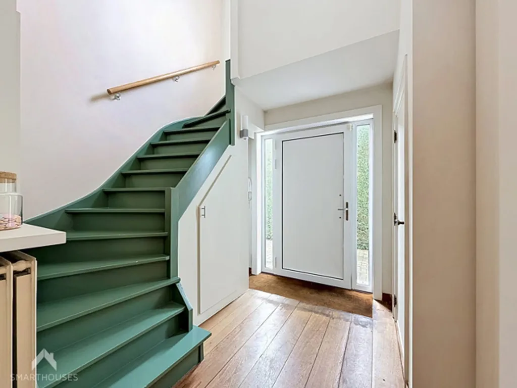 Rooms - Bright House with Garden in Semi-Detached Setting