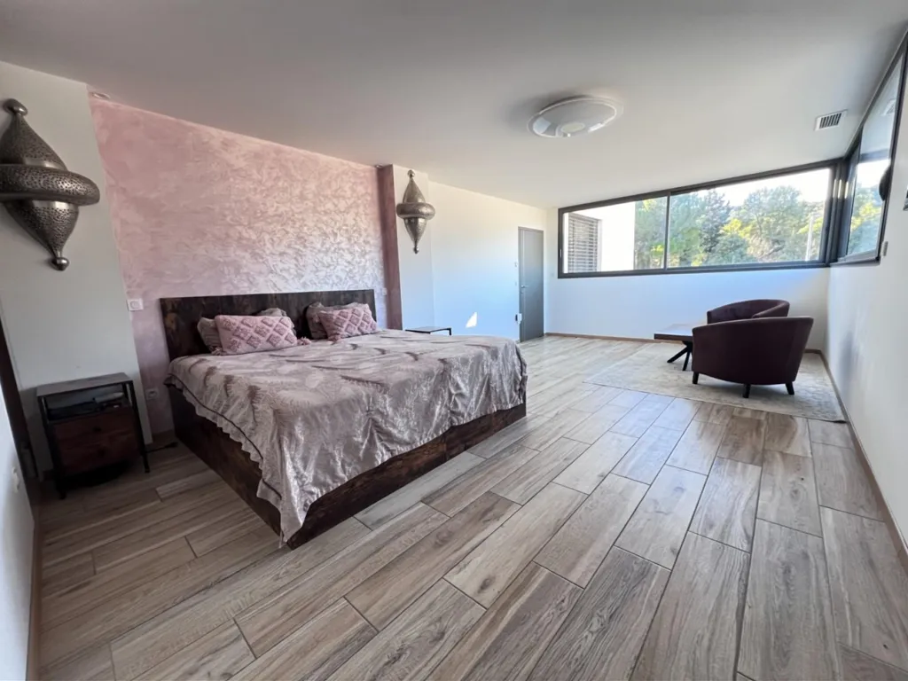 Chambres - Villa Contemporaine avec Piscine à Montarnaud