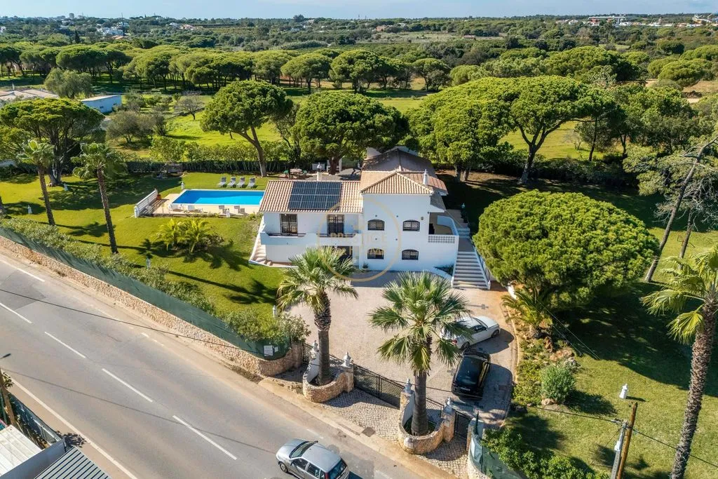 Õhuvaade - Luxury Villa with Pool in Quarteira