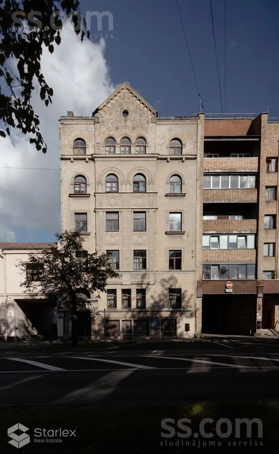 Appartement 4 pièces à Rīga
