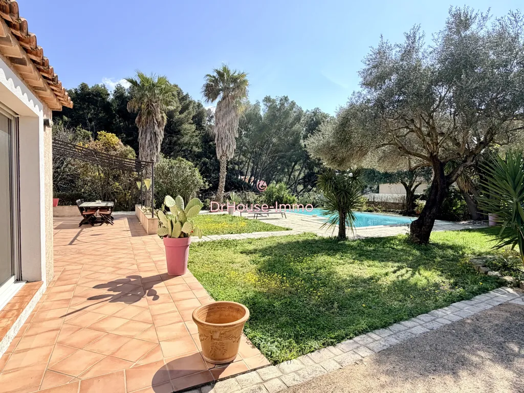 Piscine - Villa avec Piscine et Jardin à Ceyreste