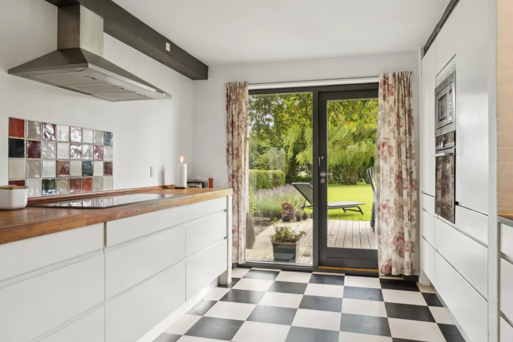 Cuisine - Villa with Nature View on Falster