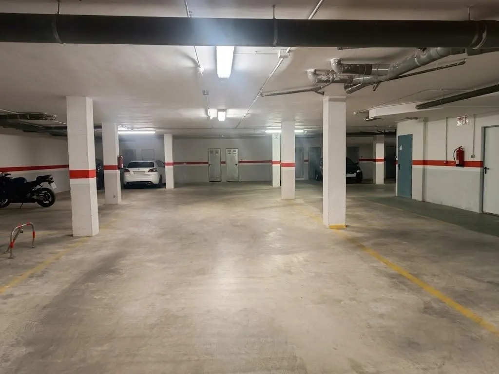 Garage - Parking Space with Shade in La Pobla Llarga