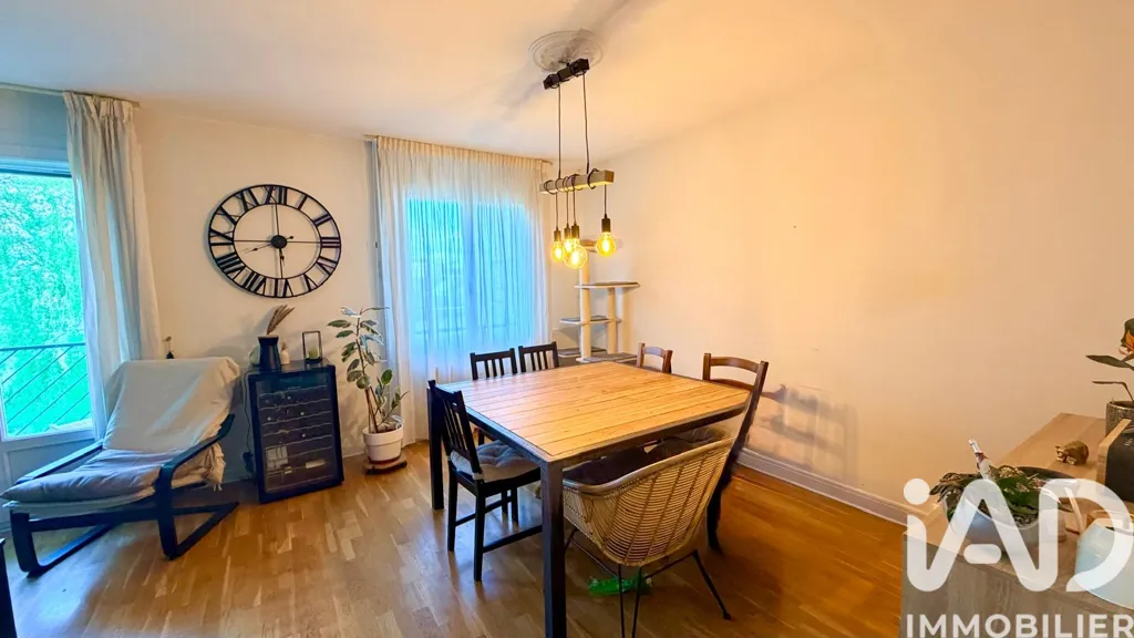 Salle à manger - Duplex avec deux balcons à Charnay-lès-Mâcon