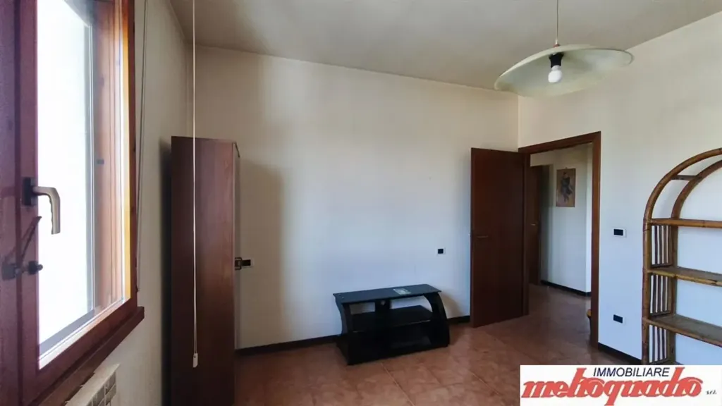 Elutuba - Spacious Apartment with Triple Exposure in Galliera