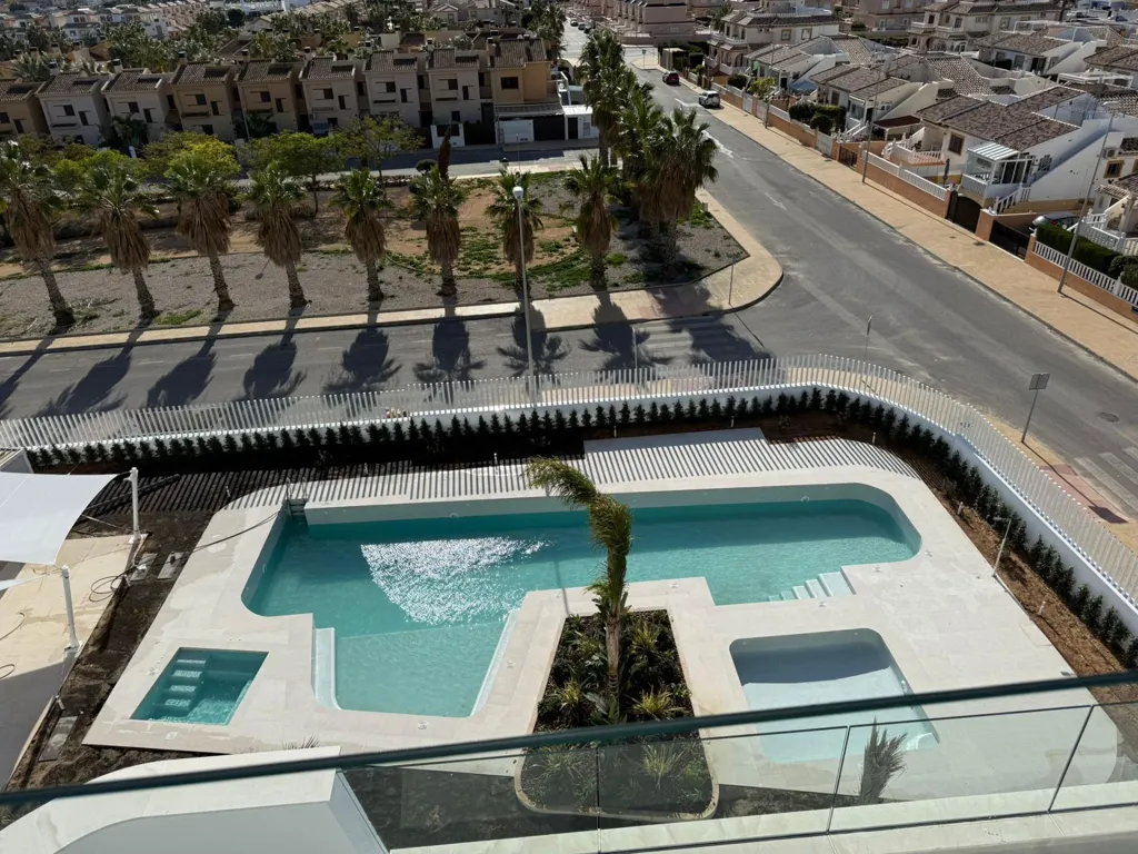 Piscine - New Luxury Complex with Gym in Lomas de Cabo Roig