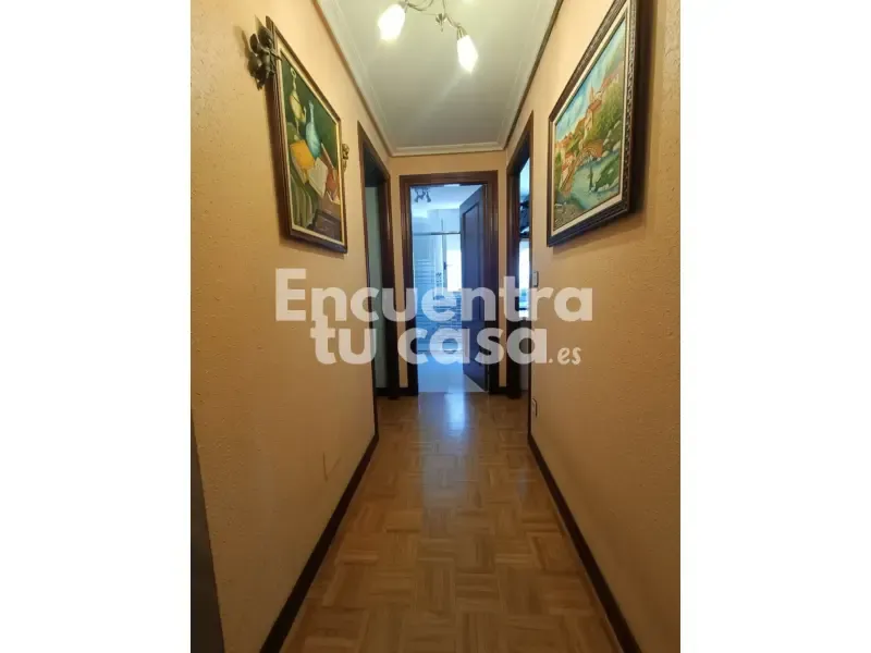 Entrée - Apartment with Balcony in Miranda
