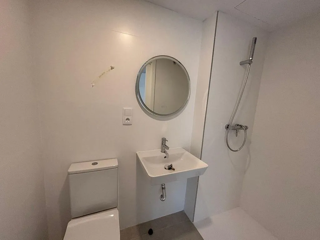 Vannitoad - Modern Flat with Air Conditioning in Sabadell
