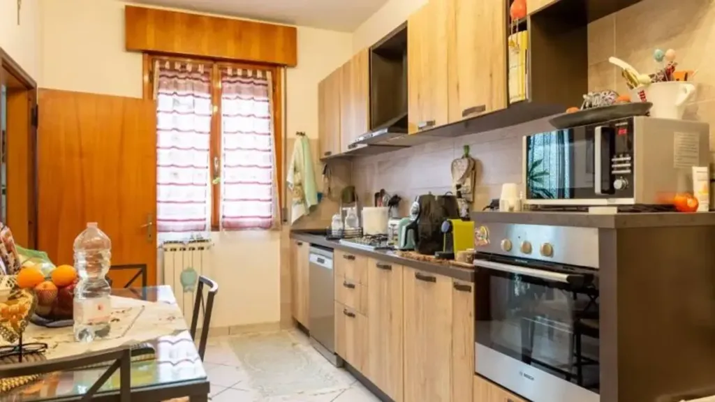 Cuisine - Bifamiliar Villa with Garden in Massa Finalese