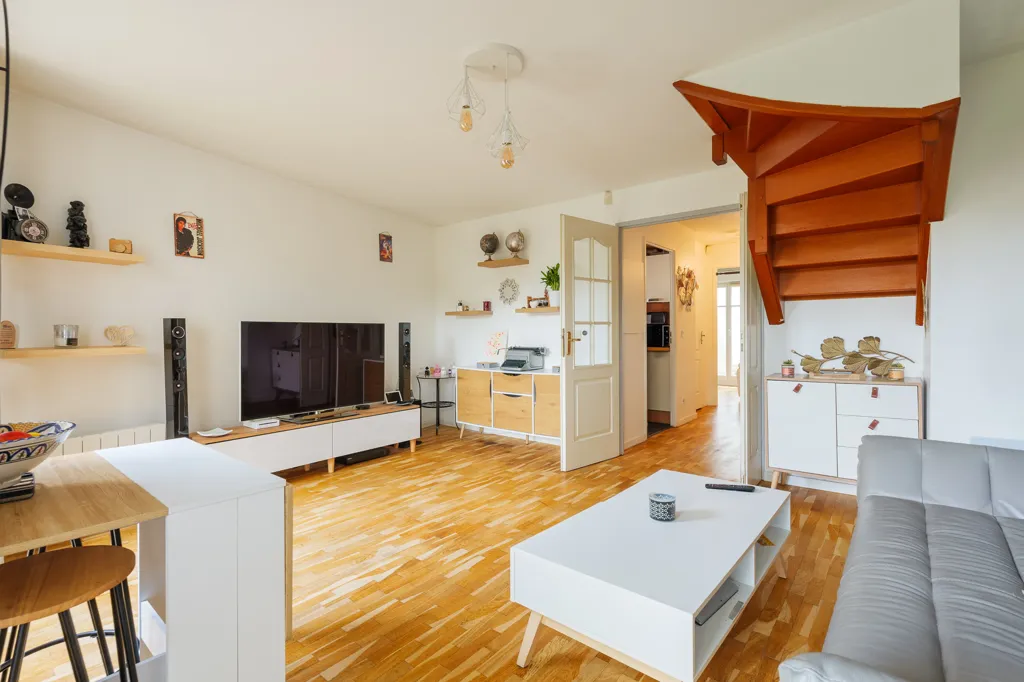 Séjour - Duplex avec terrasse et balcon à Les Pavillons-sous-Bois