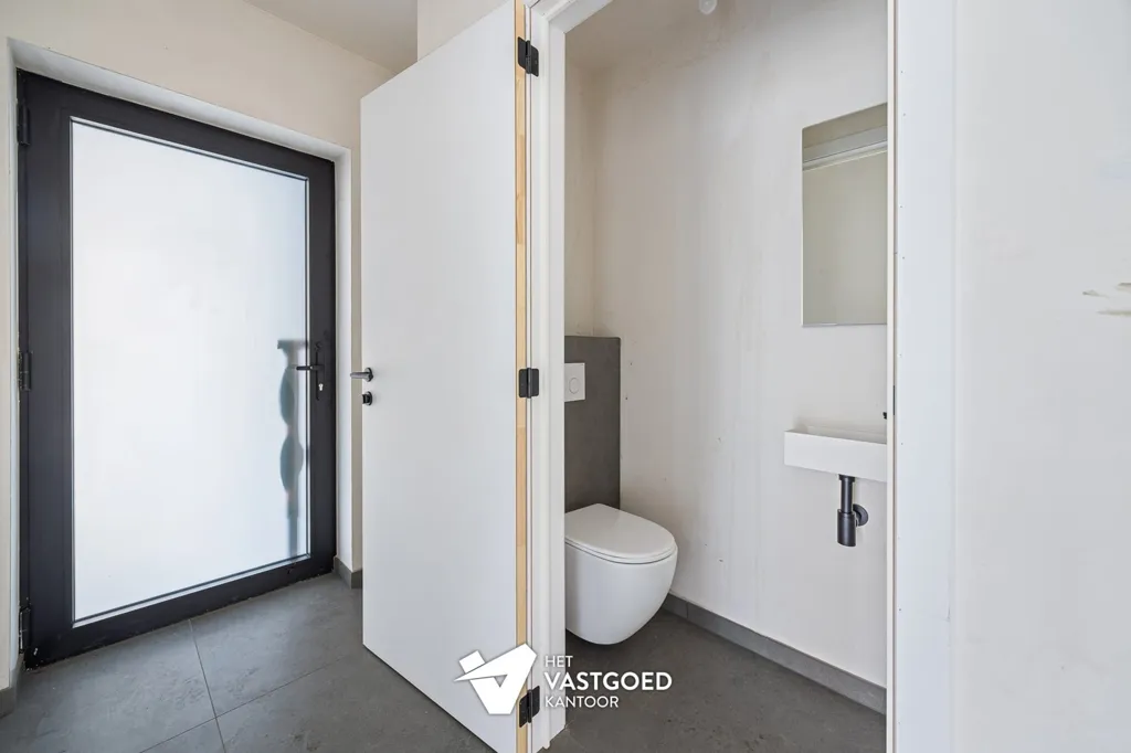 Salles de bain - Appartement Neuf avec Grand Jardin à Ham