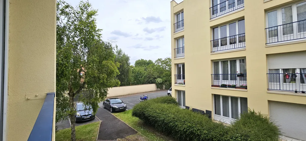 Balcon - Studio avec Parking dans Résidence Calme à IFS