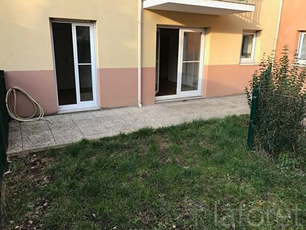 Extérieur - Appartement 2 Pièces avec Terrasse à Arpajon Centre