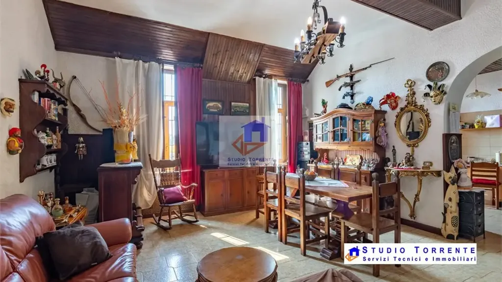 Elutuba - Bifamiliar Villa with Terrace in Cormano, Milan