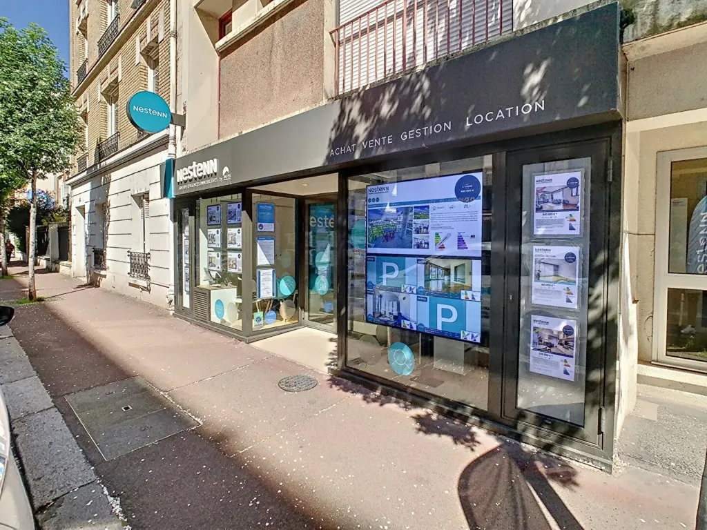 Extérieur - Maison avec Piscine et Jardin à Issy-les-Moulineaux