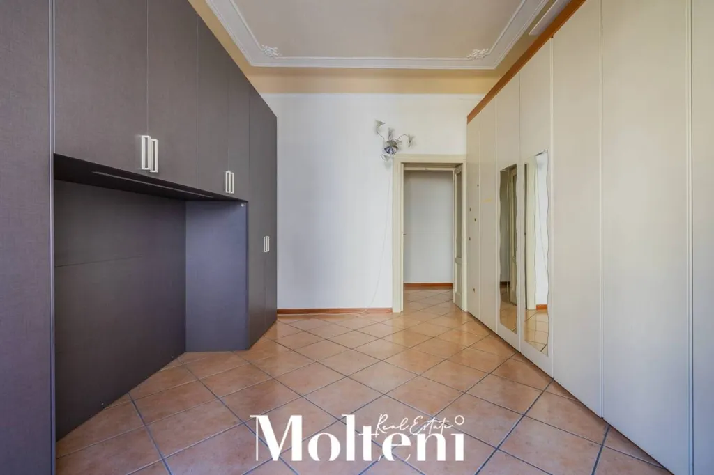 Hallway - Apartment with Double Exposure in Lecco