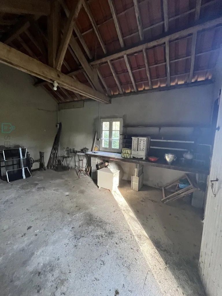 Garage - 4-room house in Plazac
