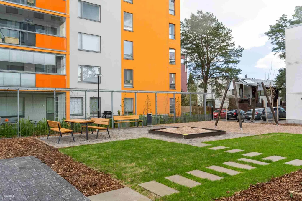 Aed - Modern Flat with Glazed Balcony in Laajasalo