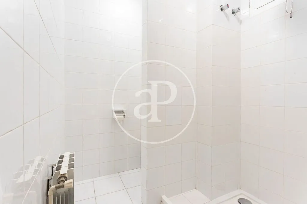 Vannitoad - Duplex Flat with Garden in Barcelona