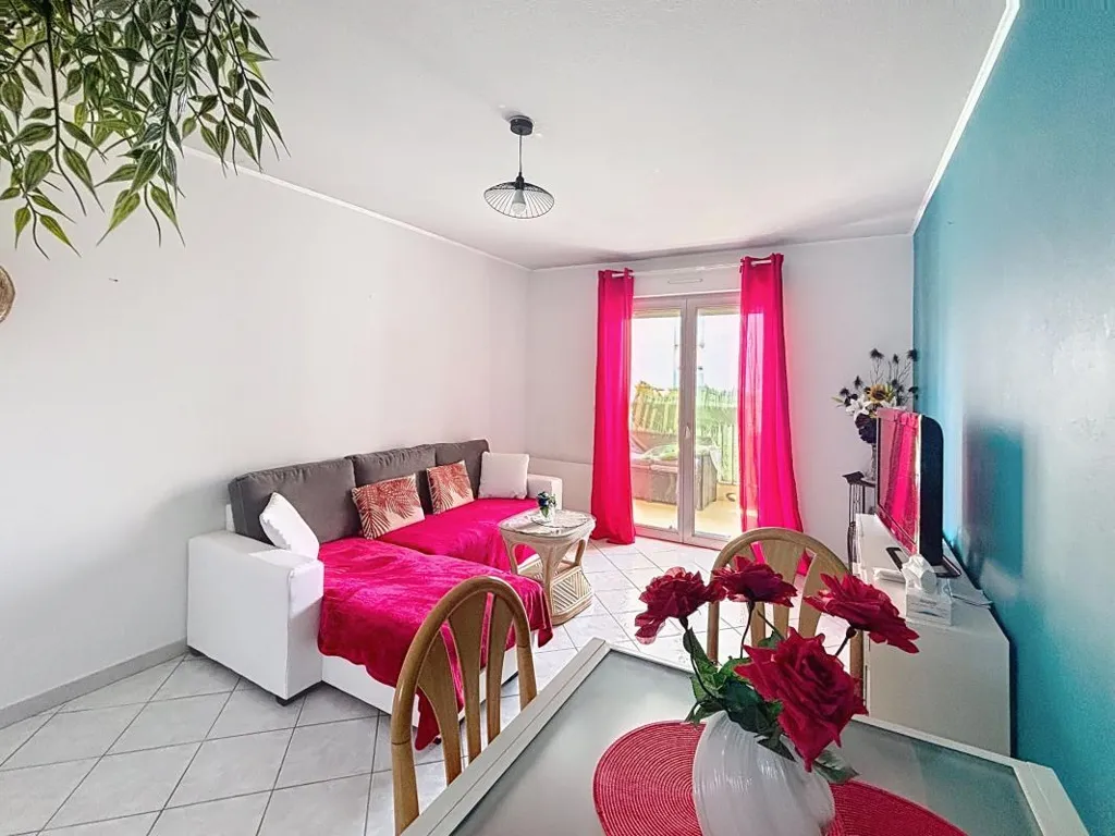 Elutuba - Renovated Flat with South Terrace in Fréjus