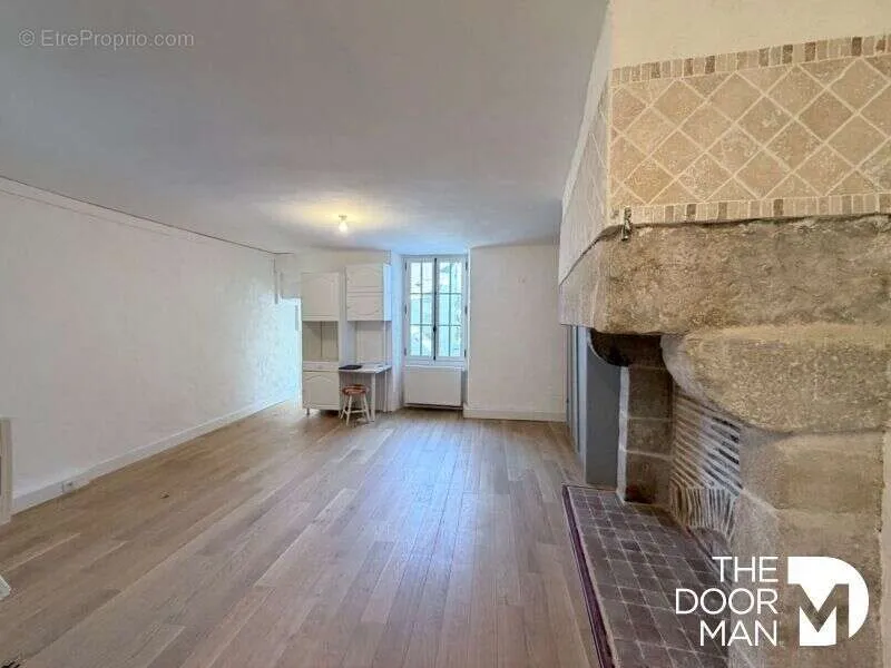 Séjour - Studio Rénové avec Loggia au Croisic Centre