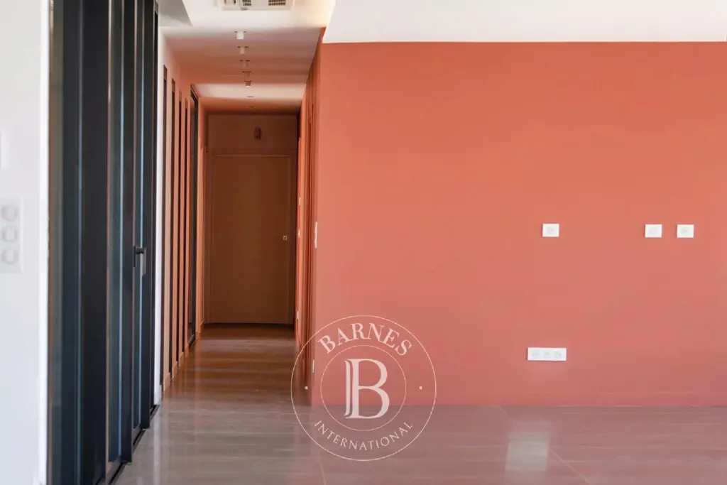 Entrée - Villa Vue Mer dans un Domaine Privé à Porticcio