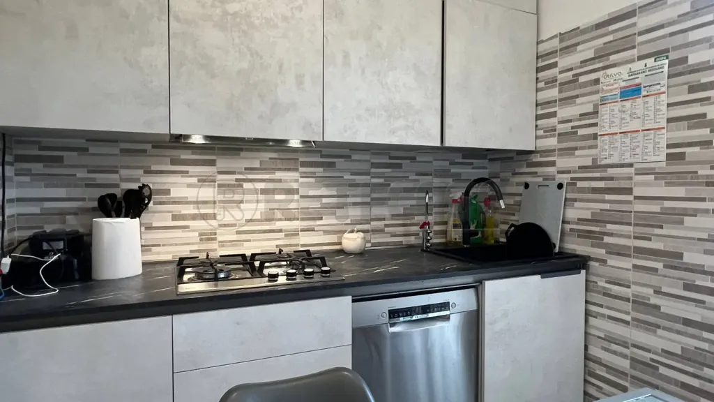 Cuisine - Three-Bedroom Apartment with Panoramic View in Barbarano Mossano