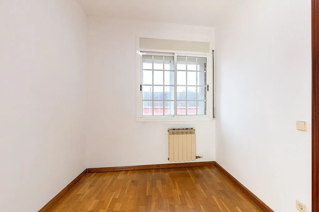 Pièces - Apartment with Terrace in Sant Just Desvern