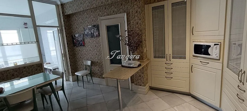 Söögituba - Apartment with Guggenheim View in Abando