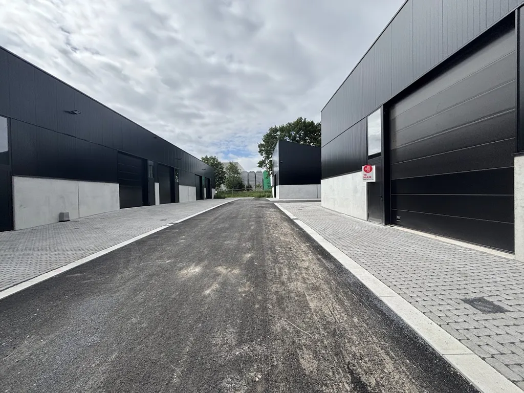 Extérieur - Unité Commerciale avec Parking à Zwevegem