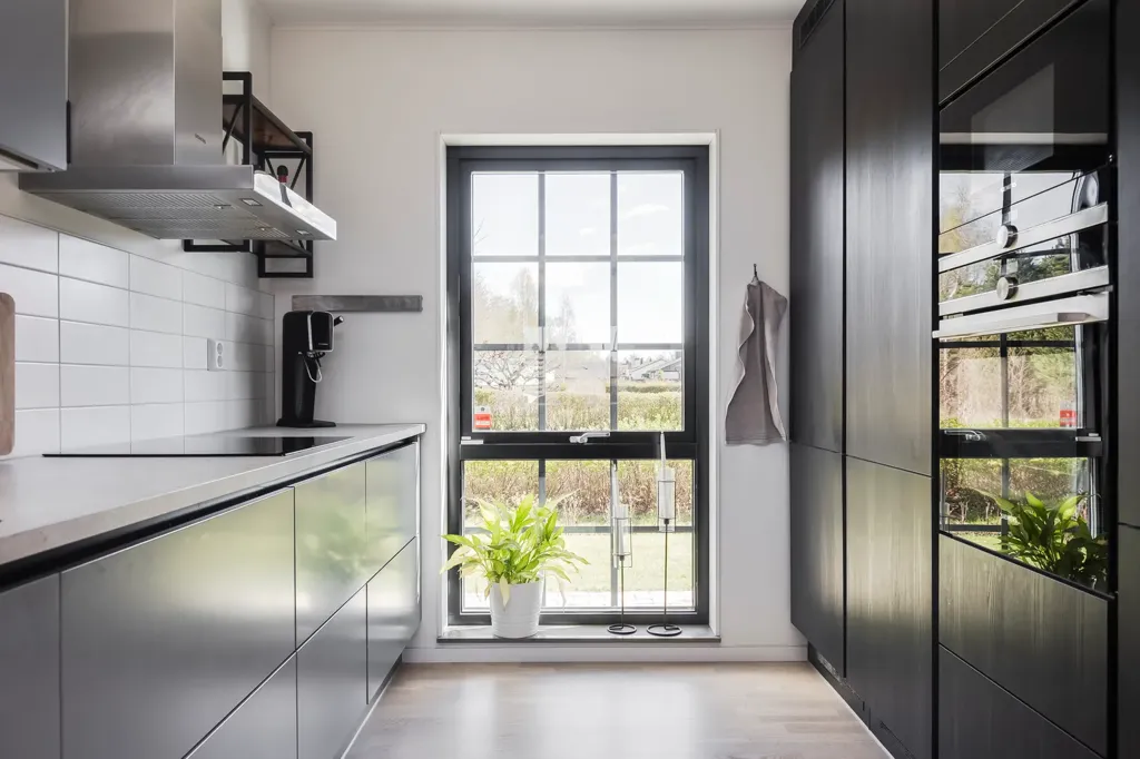 Cuisine - Modern Terraced House with West Terrace in Marieberg