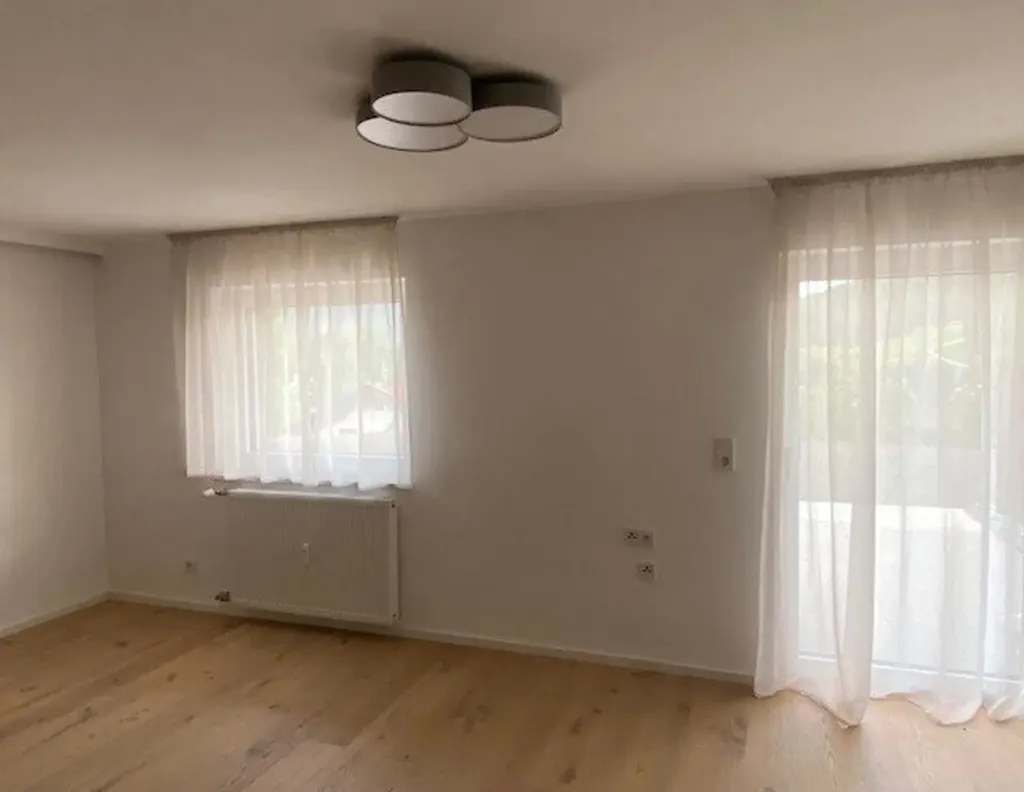 Rooms - Renovated 2-Bedroom with Terrace in Seefeld